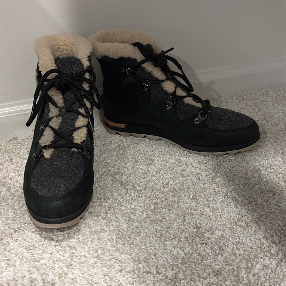 Sorel Snow Boots Size 7.5